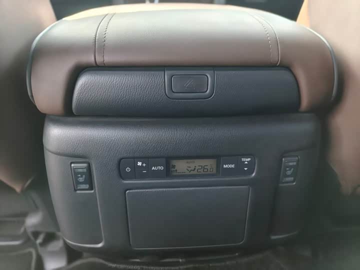 Nissan Patrol — фото 14