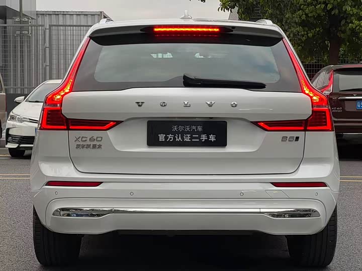 Volvo XC60 2024 B 5 4 WD — фото 11