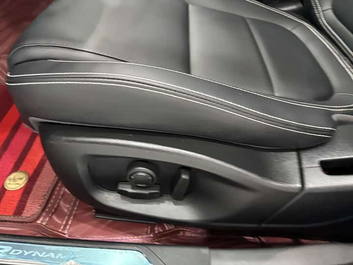 Jaguar XEL 2023 2.0 T 250 PS R-DYNAMIC S — фото 12