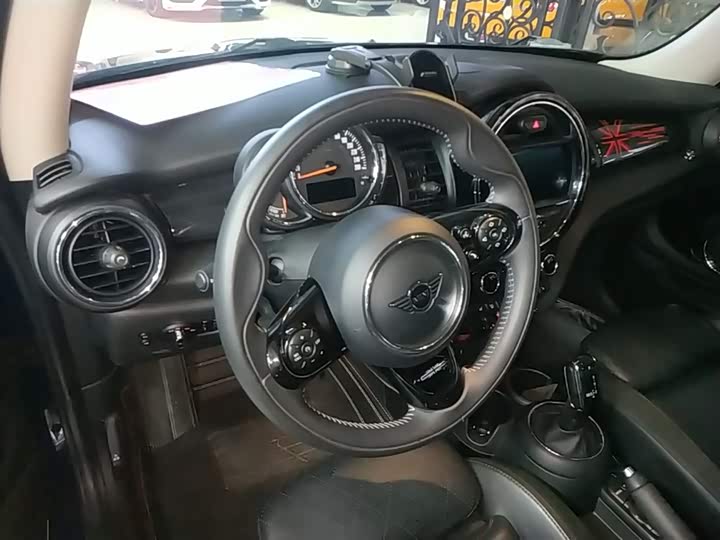 MINI Hatch — фото 11