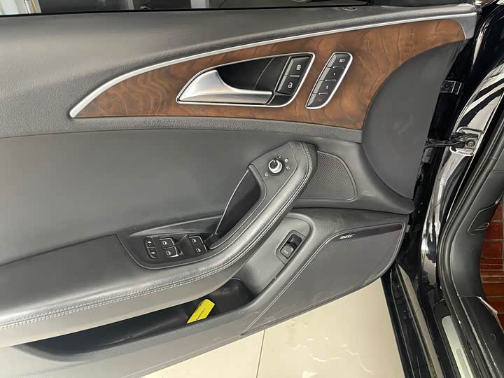 Audi A6L 2014 50 TFSI quattro Luxury — фото 11