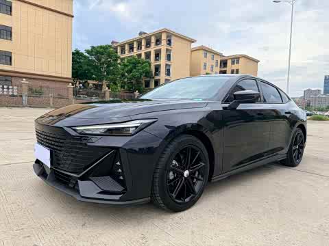 Changan UNI-V 2023 1.5 T Premium — фото 24