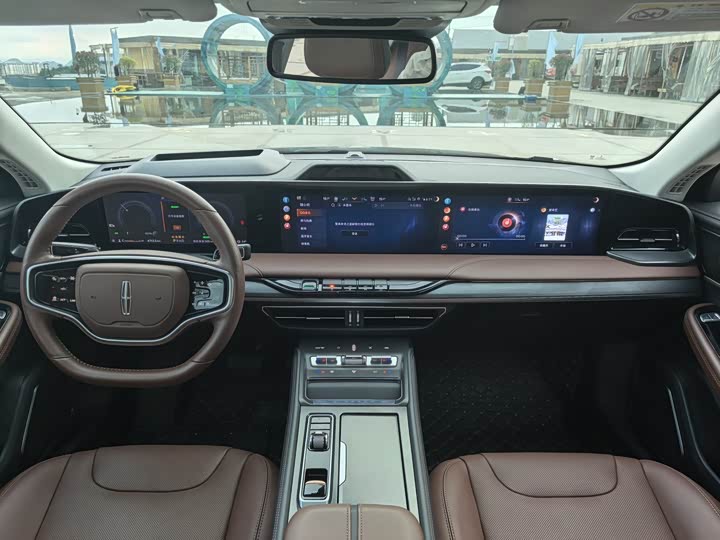 Lincoln Z 2024 2.0 T 2 WD Hybrid — фото 5
