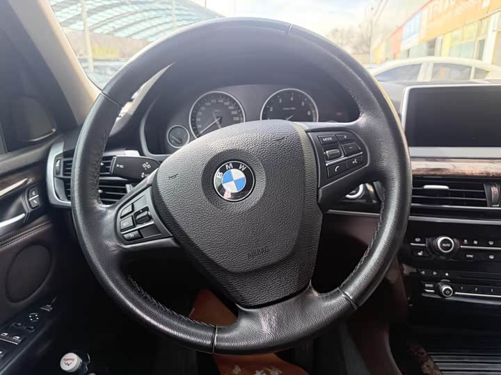 BMW X5 2014 x Drive 35i Leading — фото 14