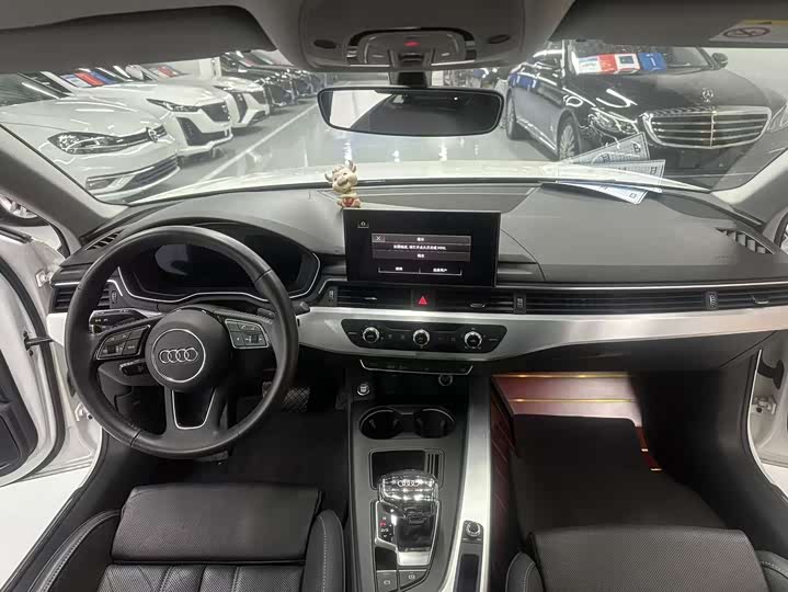 Audi A4L 2020 40 TFSI — фото 6