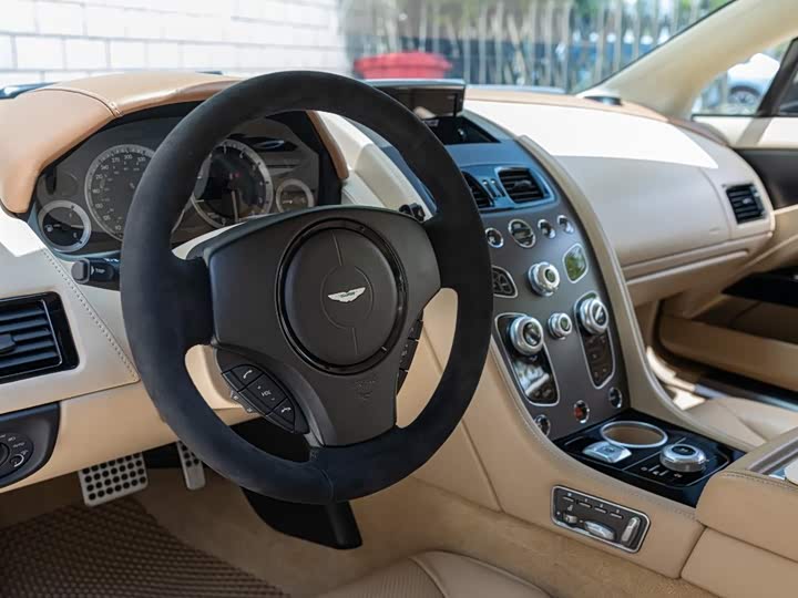 Aston Martin Rapide 2017 6.0 L S — фото 9