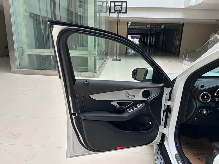 Mercedes-Benz GLC 200 L 4MATIC — фото 16