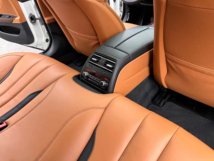 BMW 6-Series 2016 640i Gran Coupe — фото 28