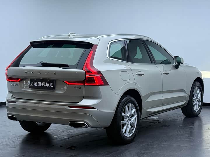 Volvo XC60 2018 T 5 4 WD — фото 5