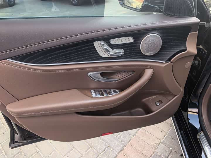 Mercedes-Benz E-Class 2023 E 300 L Luxury — фото 8