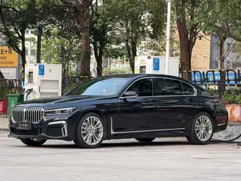 BMW 7-Series 2021 730 Li M — фото 10