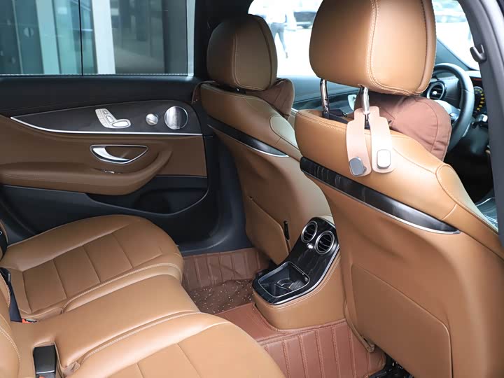 Mercedes-Benz E-Class 2021 E 300 L Luxury — фото 21