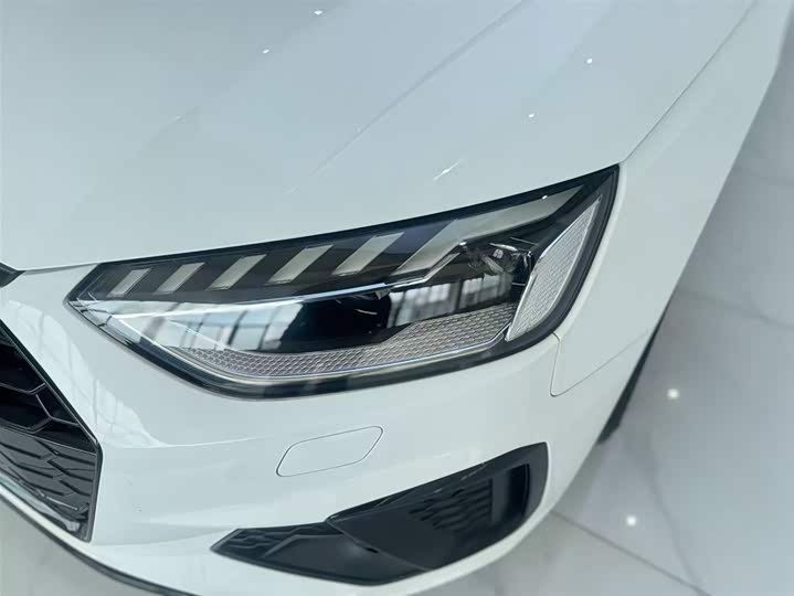 Audi A4L 2023 40 TFSI quattro — фото 17