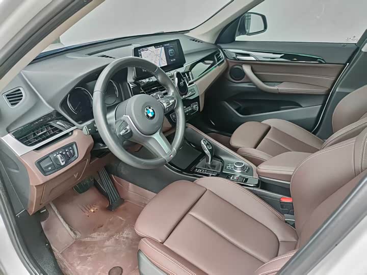 BMW X1 2020 s Drive 20 Li — фото 6