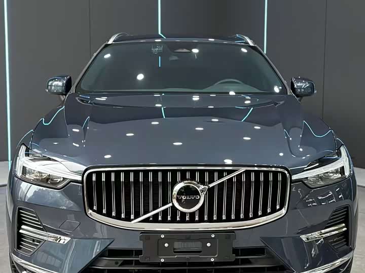 Volvo XC60 2024 B 5 4 WD — фото 2