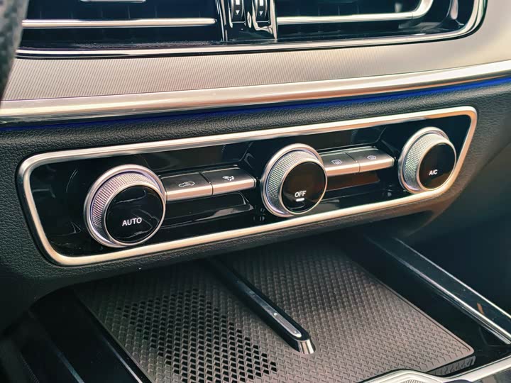 Hongqi HS5 2023 2.0 T Pro — фото 13