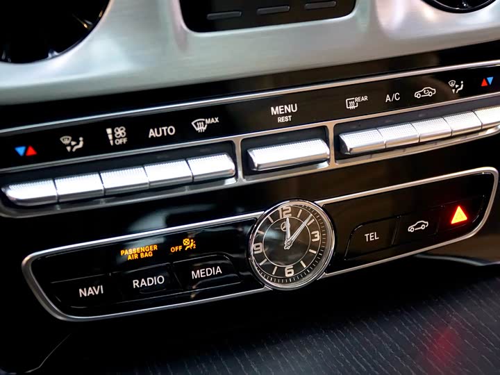 Mercedes-Benz G-Class 2024 G 350 — фото 15