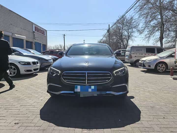 Mercedes-Benz E-Class 2023 E 300 L Luxury — фото 2