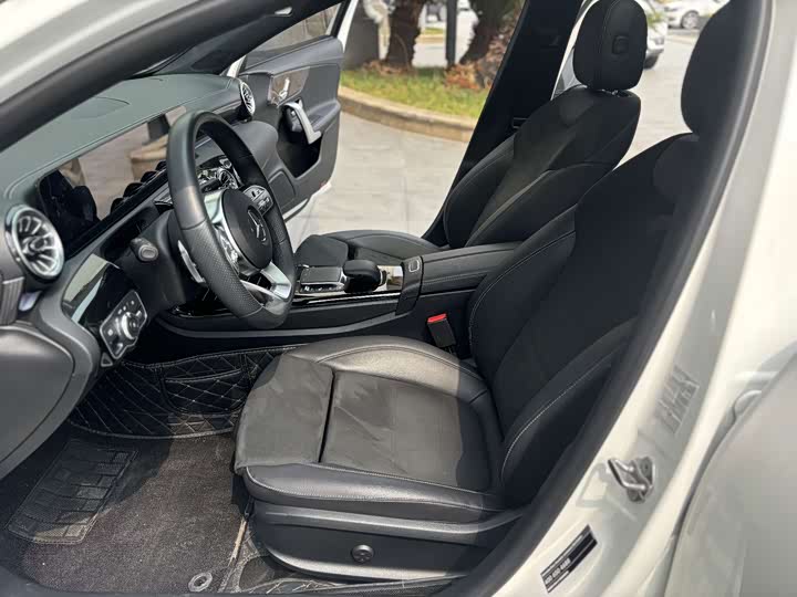 Mercedes-Benz A-Class 2021 A 200 L — фото 6