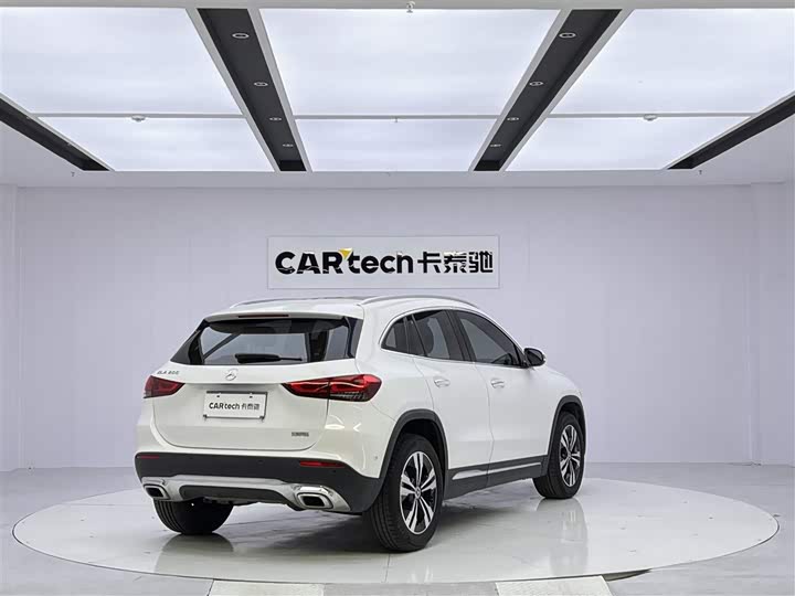 Mercedes-Benz GLA 2020 GLA 200 — фото 4