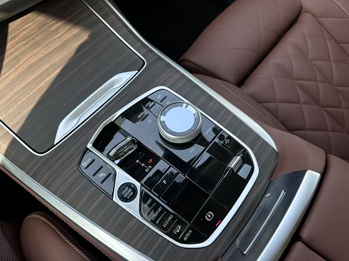 BMW X7 2024 x Drive 40i Leading — фото 5