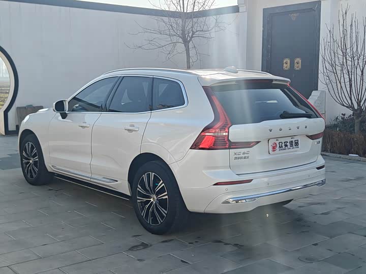Volvo XC60 2022 B 5 4 WD — фото 6