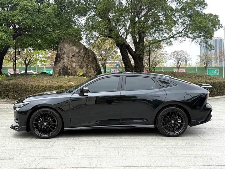 Changan UNI-V 2023 1.5 T — фото 22