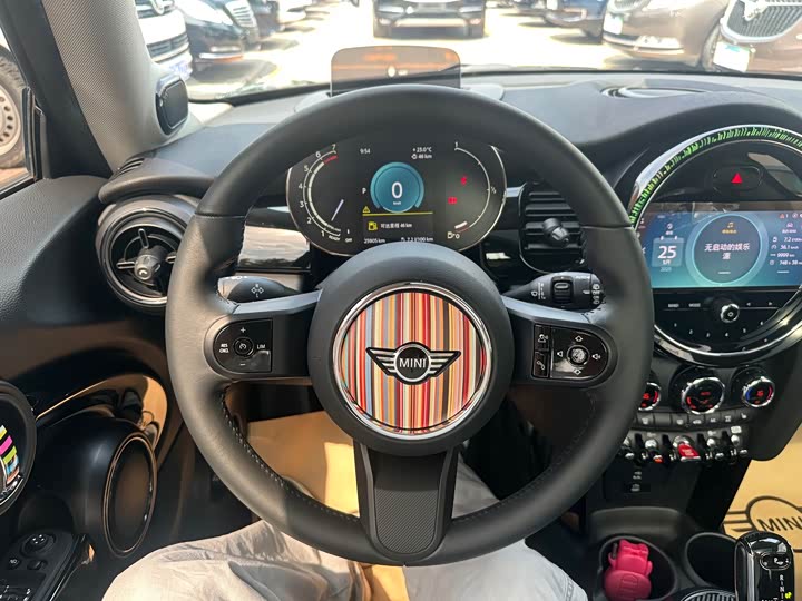 MINI Hatch — фото 16