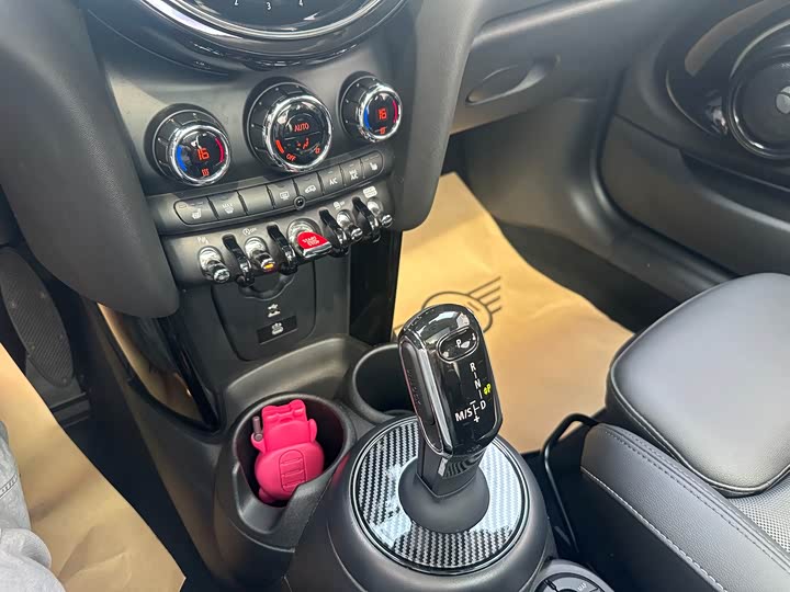 MINI Hatch — фото 18