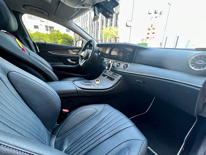 Mercedes-Benz CLS 2021 CLS 300 Luxury — фото 21