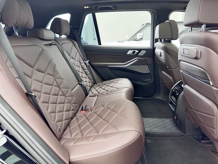 BMW X5 2023 x Drive 40 Li M — фото 10