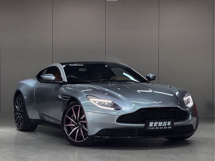 Aston Martin DB 11 2016 5.2 T — фото 6