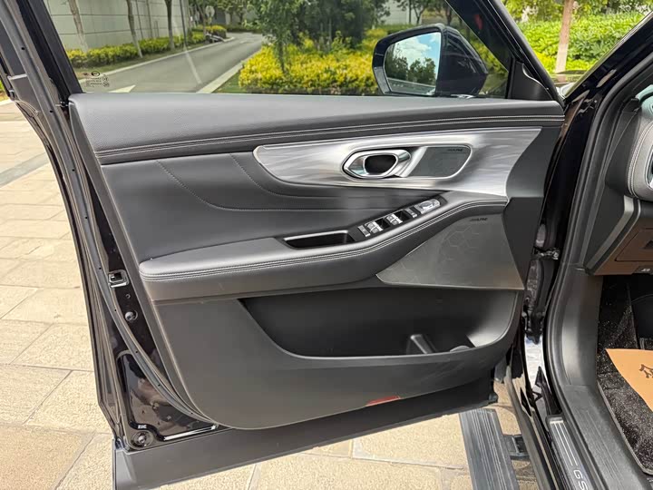 Trumpchi GS8 2022 2.0 TGDI 2 WD ( ) — фото 17