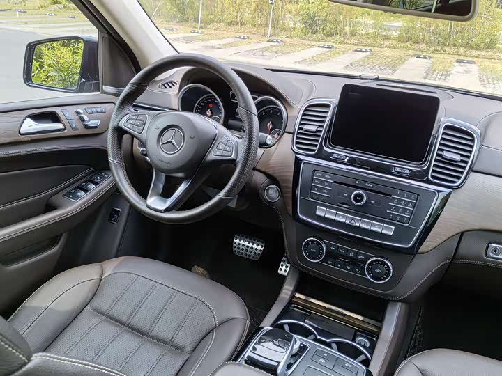 Mercedes-Benz GLE — фото 11