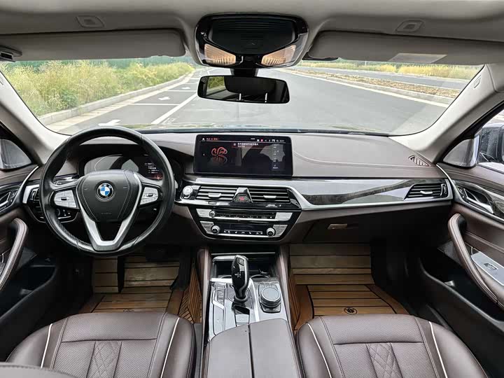 BMW 5-Series 2021 525 Li M — фото 6