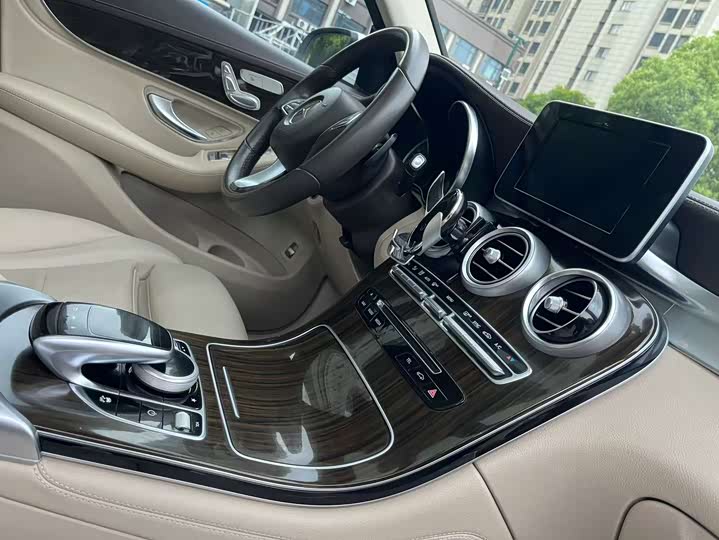 Mercedes-Benz GLC 2017 GLC 260 4 MATIC Luxury — фото 16