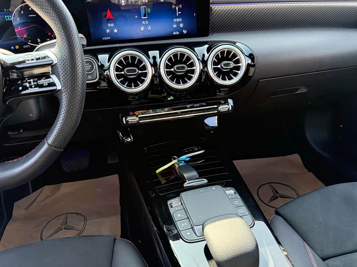 Mercedes-Benz A-Class 2024 A 200 L — фото 12