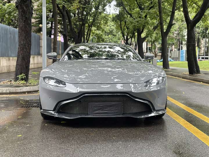 Aston Martin V8 Vantage 2018 4.0 T V 8 Coupe — фото 2