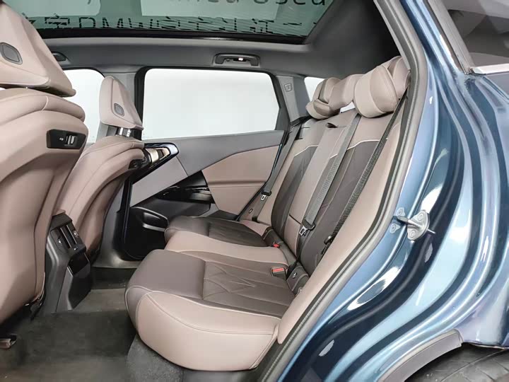 BMW X3 2025 x Drive 30 L M — фото 10