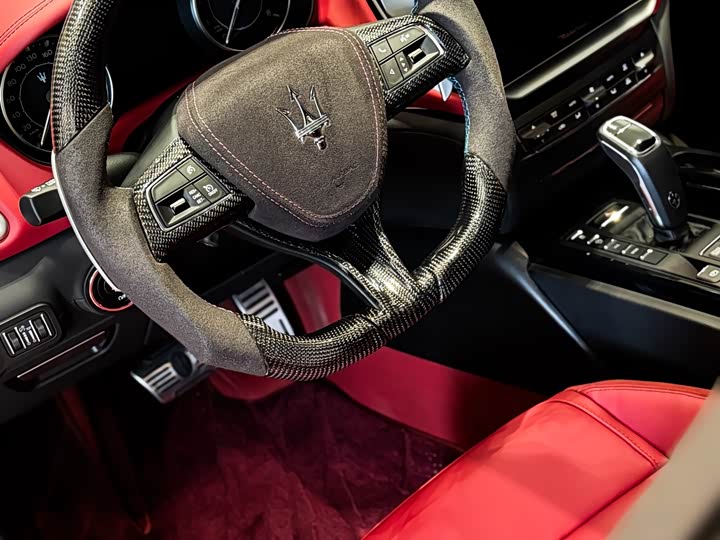 Maserati Ghibli 2023 3.0 T Modena — фото 16