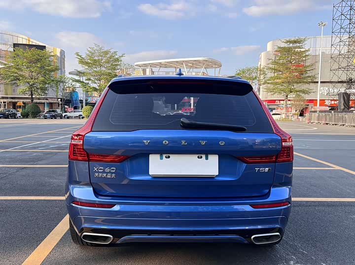 Volvo XC60 2020 T 5 4 WD — фото 4