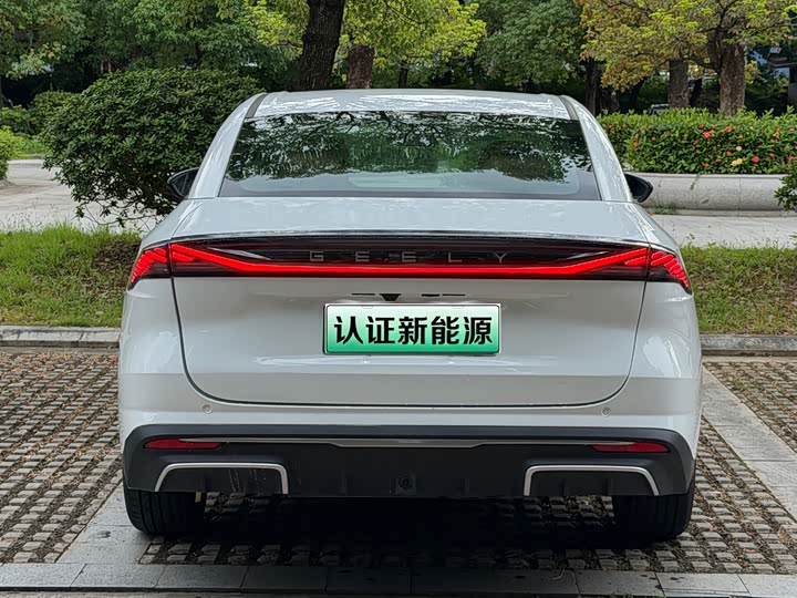 Geely Galaxy L 6 2025 EM-i 140km + — фото 14