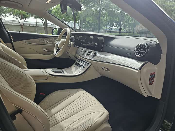 Mercedes-Benz CLS 2023 CLS 300 — фото 9