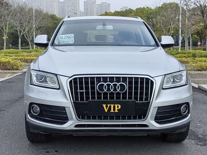 Audi Q5 2017 Plus 40 TFSI — фото 2