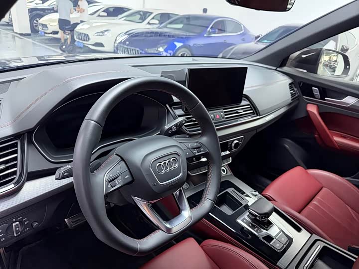 Audi Q5L 40 TFSI люкс-динамик — фото 6