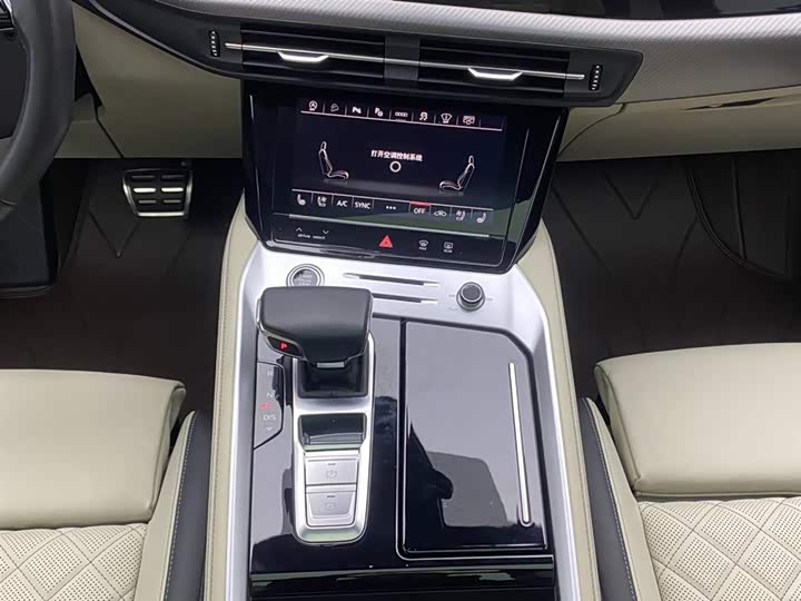 Audi Q6 2023 50 TFSI quattro edition one — фото 22