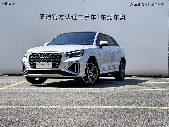 Audi Q2L 2024 35 TFSI — фото 1
