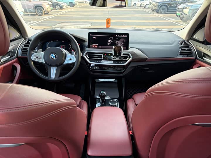 BMW X3 xDrive30i продвинутая M — фото 9