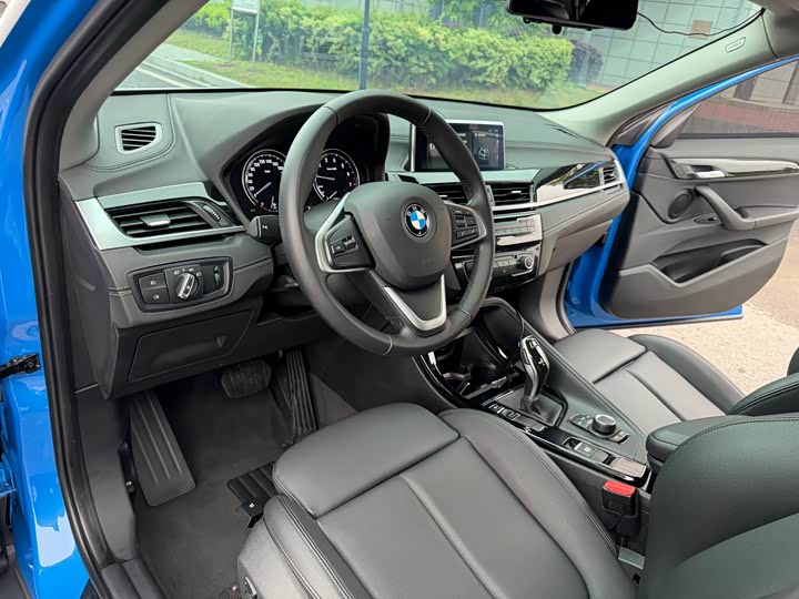 BMW X2 2019 s Drive 20i M VI — фото 8