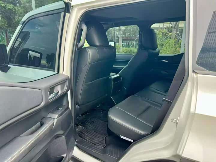 Toyota Prado — фото 3